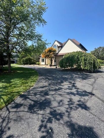 7144 Hunter Ridge Court, Saline, MI 48176