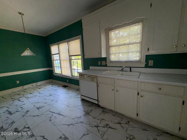 1733 Sparrow Hawk Lane, Rocky Mount, NC 27804
