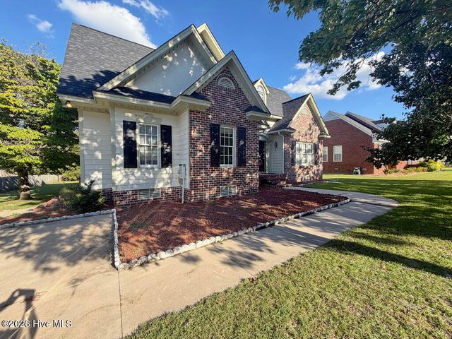 1733 Sparrow Hawk Lane, Rocky Mount, NC 27804