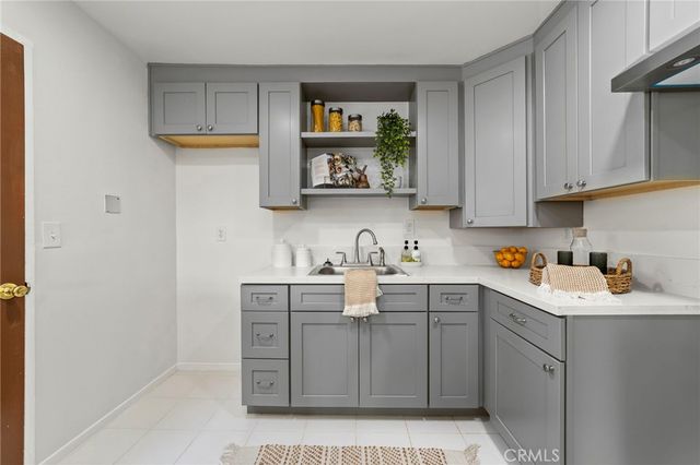 308 N Pasadena Avenue, Azusa, CA 91702