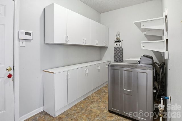 1957 Leesburg Drive, Clover, SC 29710