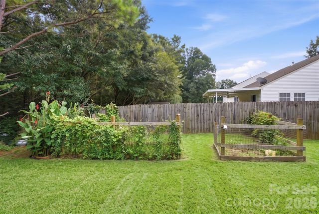 1957 Leesburg Drive, Clover, SC 29710