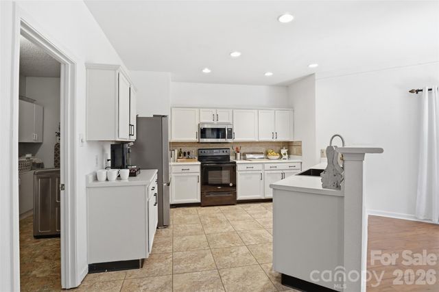 1957 Leesburg Drive, Clover, SC 29710