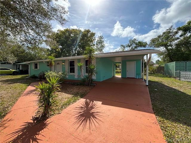 2180 W Austin Drive, Citrus Springs, FL 34434