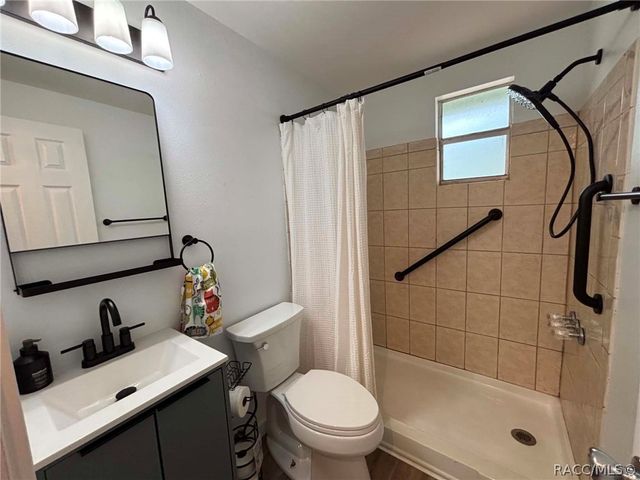 2180 W Austin Drive, Citrus Springs, FL 34434