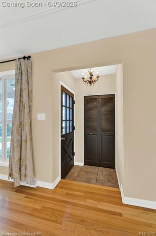 4211 Yorba Linda Boulevard, Royal Oak, MI 48073