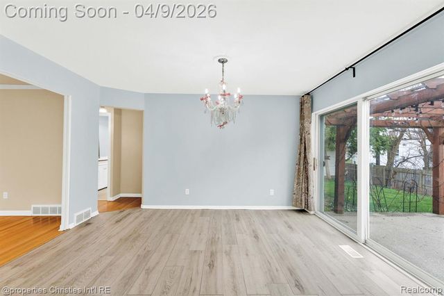 4211 Yorba Linda Boulevard, Royal Oak, MI 48073