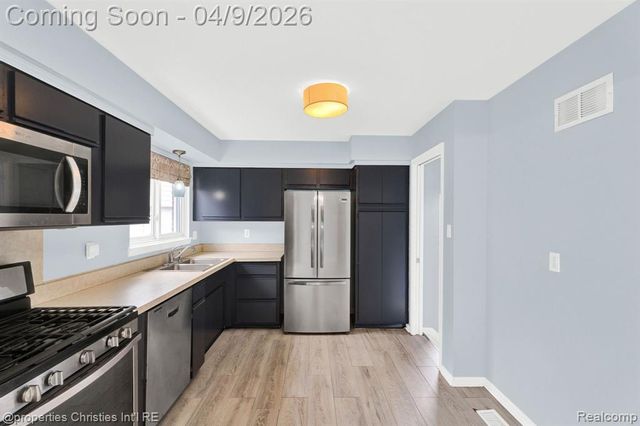 4211 Yorba Linda Boulevard, Royal Oak, MI 48073