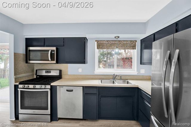 4211 Yorba Linda Boulevard, Royal Oak, MI 48073