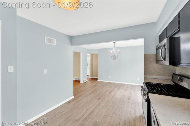 4211 Yorba Linda Boulevard, Royal Oak, MI 48073