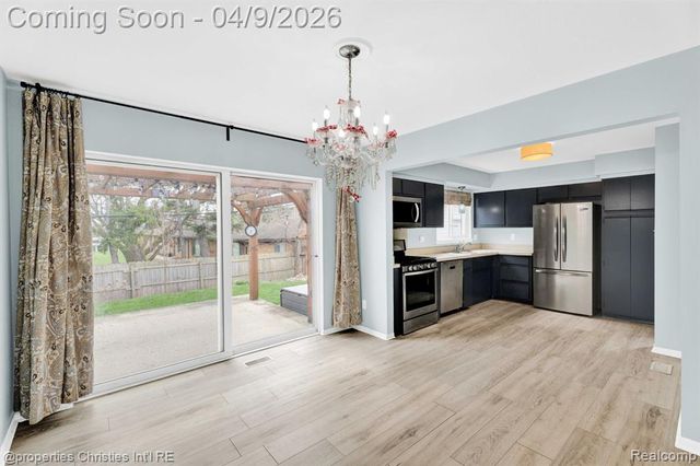 4211 Yorba Linda Boulevard, Royal Oak, MI 48073