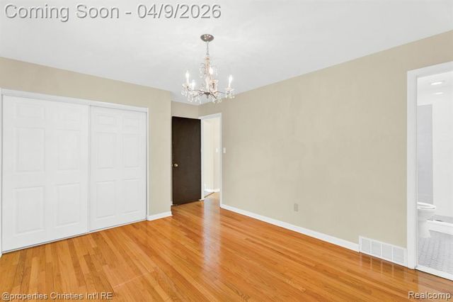 4211 Yorba Linda Boulevard, Royal Oak, MI 48073