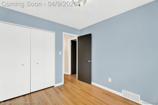 4211 Yorba Linda Boulevard, Royal Oak, MI 48073