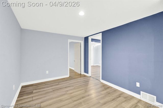 4211 Yorba Linda Boulevard, Royal Oak, MI 48073