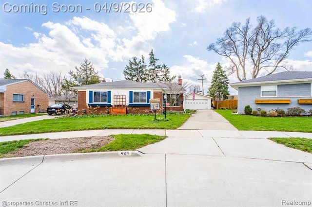 4211 Yorba Linda Boulevard, Royal Oak, MI 48073