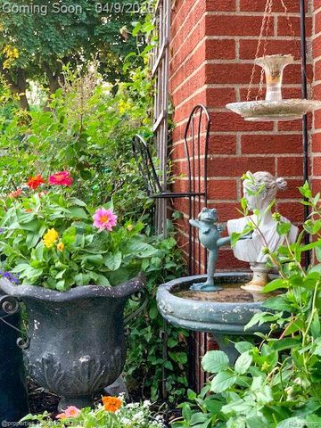 4211 Yorba Linda Boulevard, Royal Oak, MI 48073