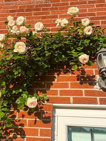 4211 Yorba Linda Boulevard, Royal Oak, MI 48073