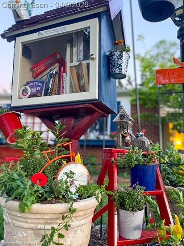 4211 Yorba Linda Boulevard, Royal Oak, MI 48073