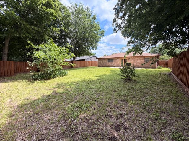 1409 Rosewood Lane, Arlington, TX 76010
