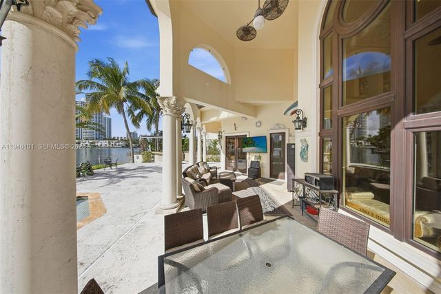 680 Golden Beach Dr, Golden Beach, FL 33160