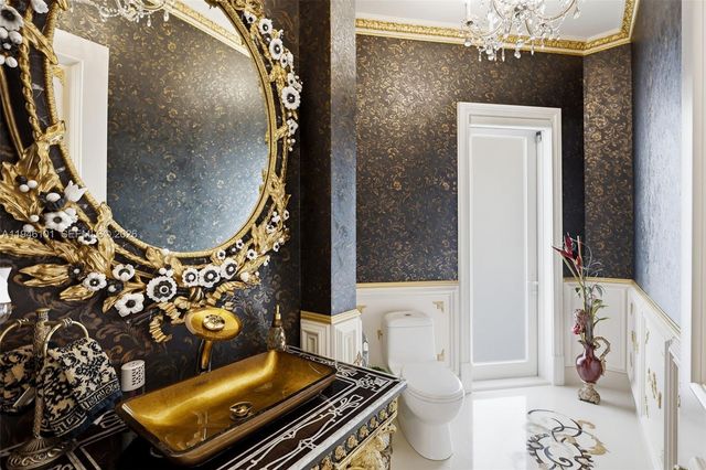 680 Golden Beach Dr, Golden Beach, FL 33160