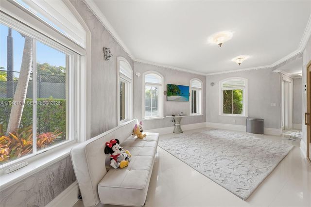 680 Golden Beach Dr, Golden Beach, FL 33160