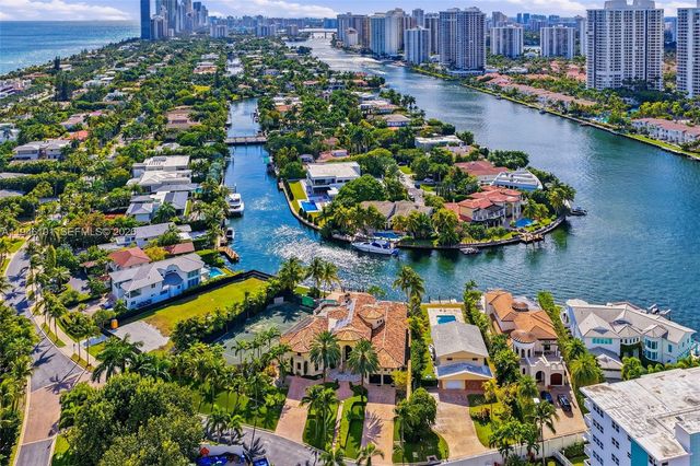 680 Golden Beach Dr, Golden Beach, FL 33160