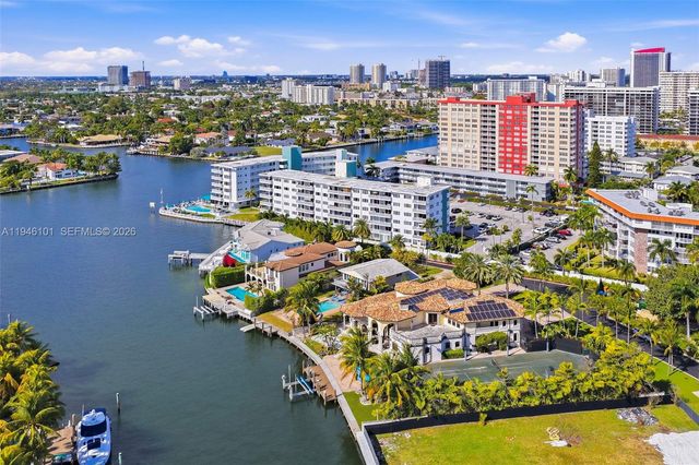 680 Golden Beach Dr, Golden Beach, FL 33160