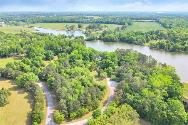 125 Lake Drive, Covington, GA 30014
