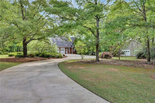 125 Lake Drive, Covington, GA 30014