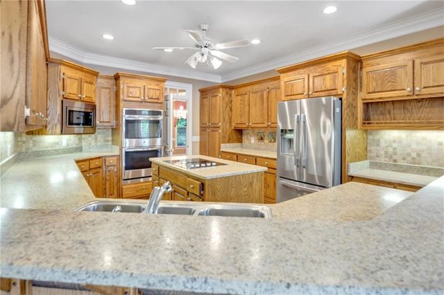 125 Lake Drive, Covington, GA 30014