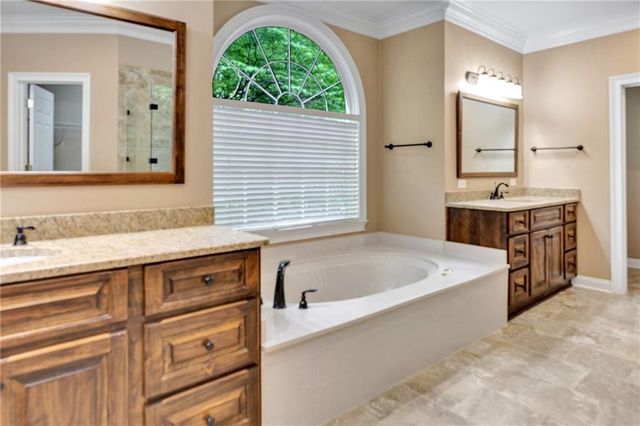 125 Lake Drive, Covington, GA 30014