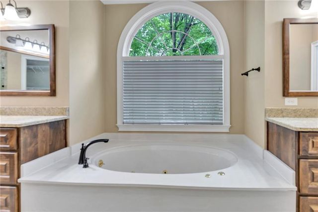 125 Lake Drive, Covington, GA 30014