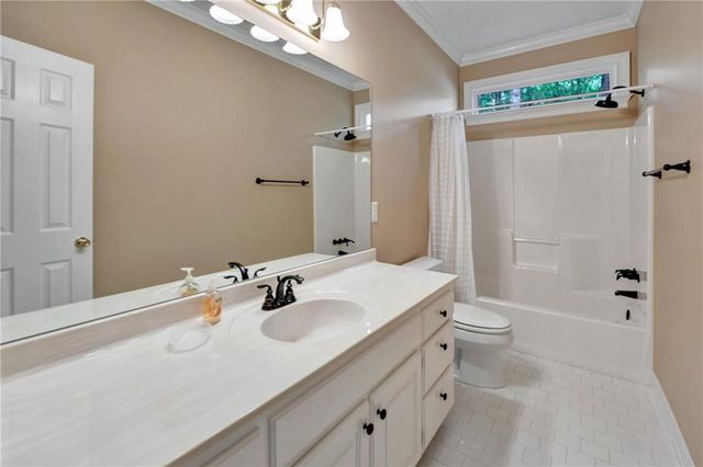 125 Lake Drive, Covington, GA 30014
