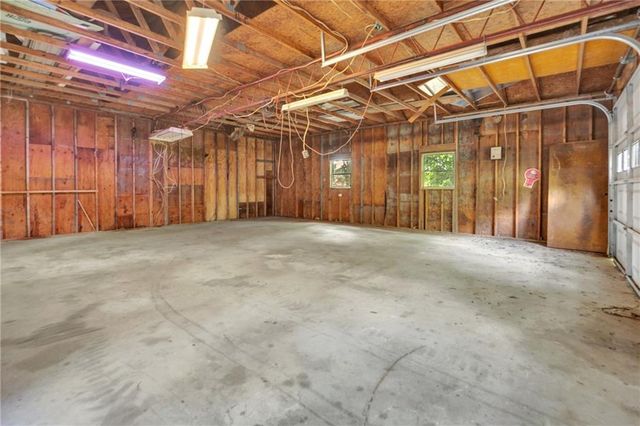 125 Lake Drive, Covington, GA 30014