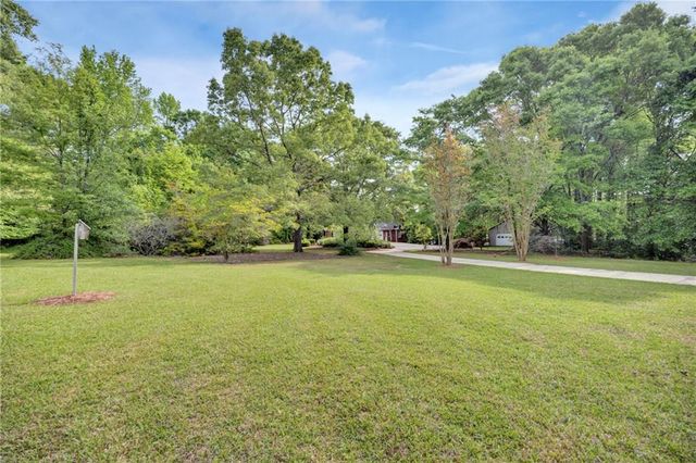 125 Lake Drive, Covington, GA 30014
