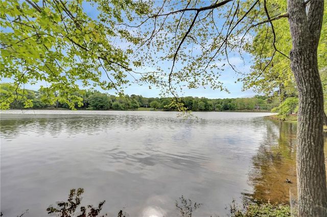125 Lake Drive, Covington, GA 30014