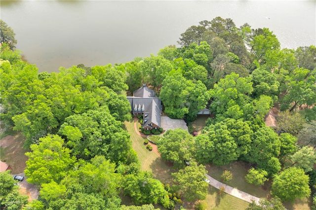 125 Lake Drive, Covington, GA 30014