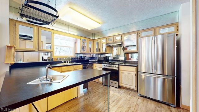 26487 Buckthorn Road, Oakwood Village, OH 44146