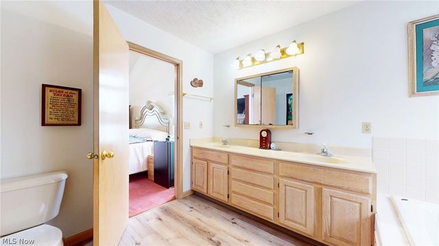 26487 Buckthorn Road, Oakwood Village, OH 44146