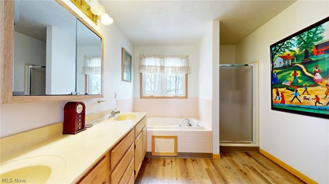 26487 Buckthorn Road, Oakwood Village, OH 44146