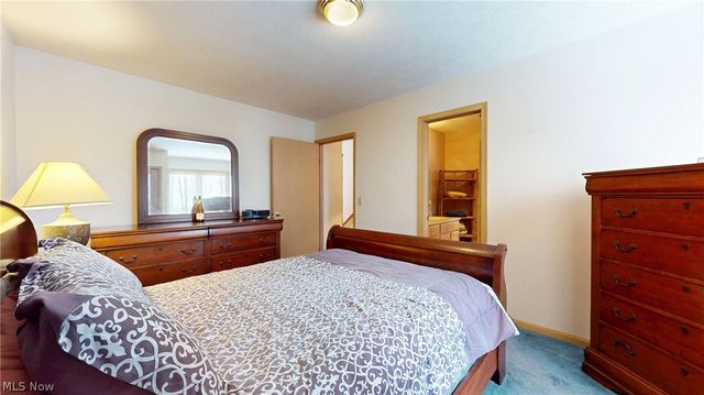 26487 Buckthorn Road, Oakwood Village, OH 44146