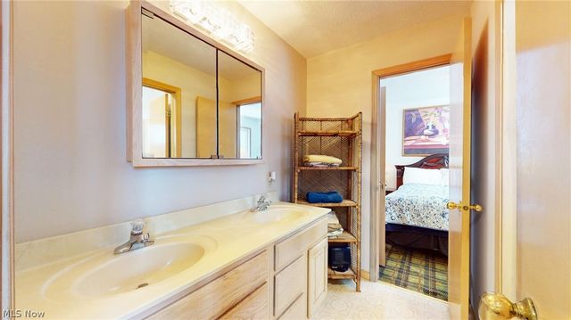 26487 Buckthorn Road, Oakwood Village, OH 44146