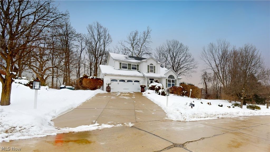 26487 Buckthorn Road, Oakwood Village, OH 44146