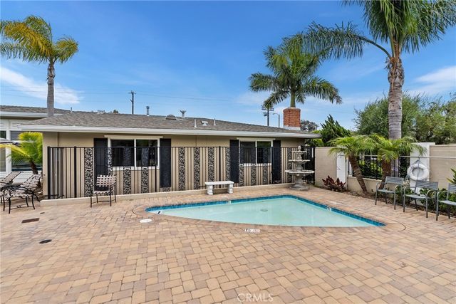 1741 Tustin Ave 1A, Costa Mesa, CA 92627