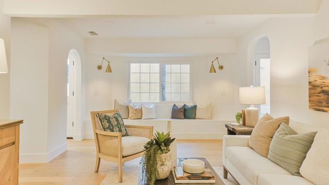 2399 Ivy Road, Oceanside, CA 92054