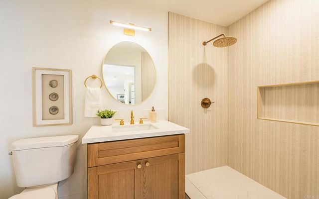 2399 Ivy Road, Oceanside, CA 92054