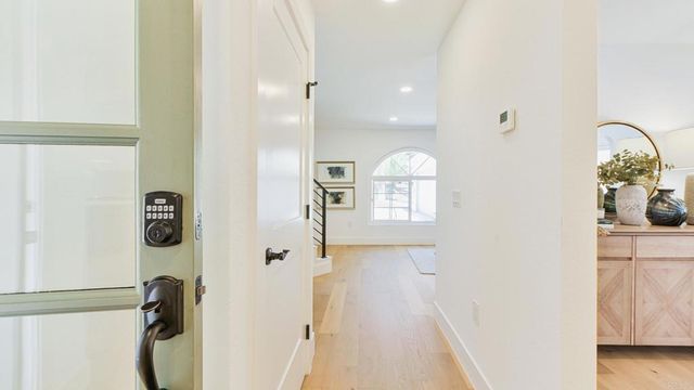 2399 Ivy Road, Oceanside, CA 92054