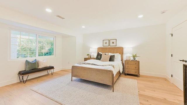 2399 Ivy Road, Oceanside, CA 92054