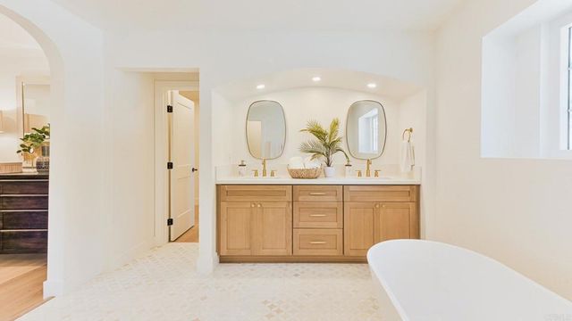 2399 Ivy Road, Oceanside, CA 92054